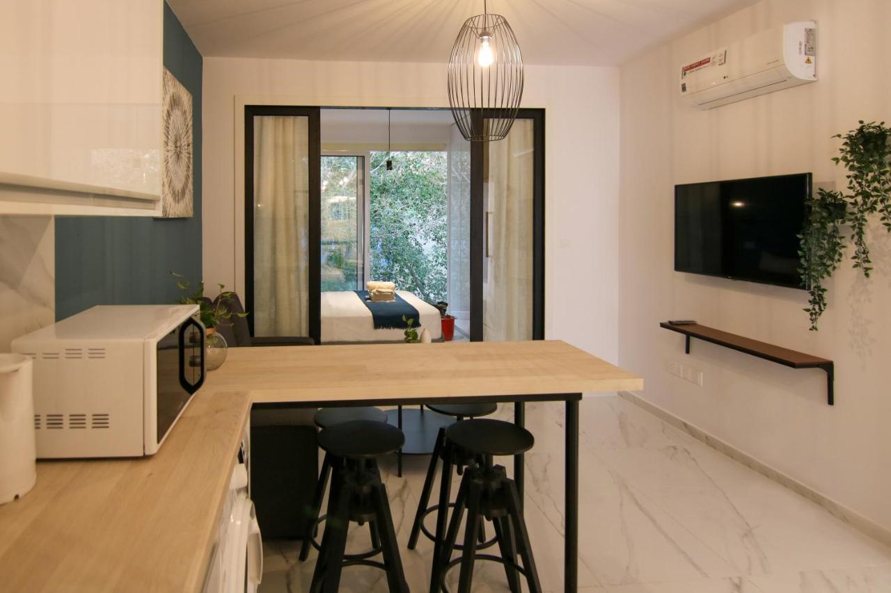 Phaedrus Living Seaside Romantic Flat Limnaria 123 Paphos Exteriör bild