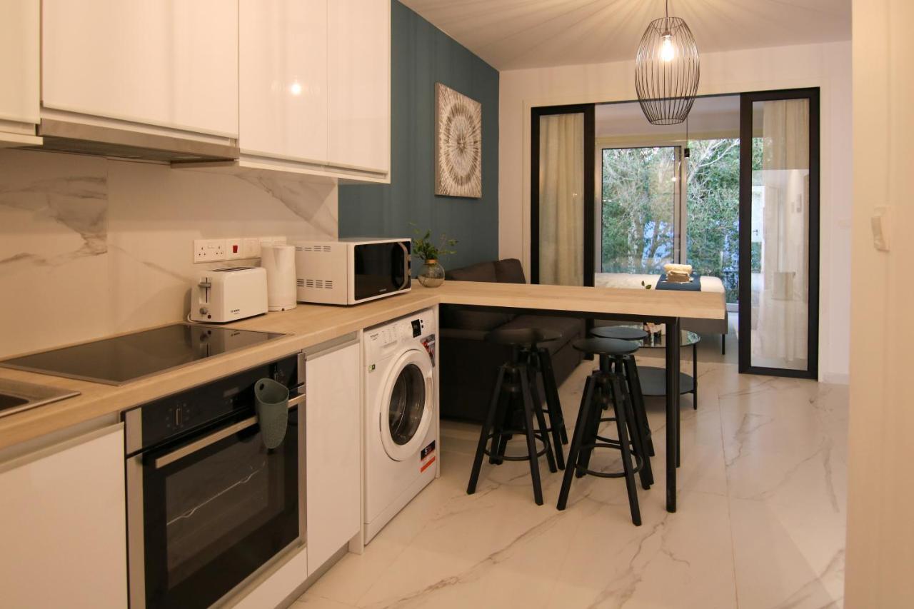 Phaedrus Living Seaside Romantic Flat Limnaria 123 Paphos Exteriör bild